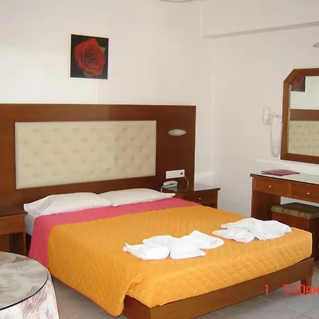 Apartmanhotel Sunrise Koutouloufari 2*