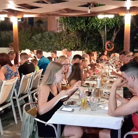 Ξενοδοχείο με διαμερίσματα Sunrise Koutouloufari 2*